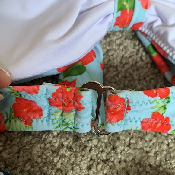 Cupshe one piece bathing suit - Picture 6 of 8